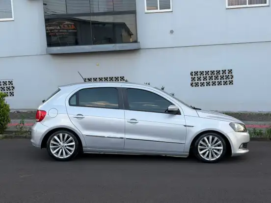 VOLKSWAGEN-GOL-2014