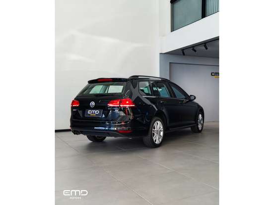 VOLKSWAGEN-GOLF-2017
