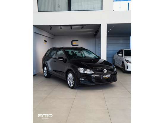 VOLKSWAGEN-GOLF-2017