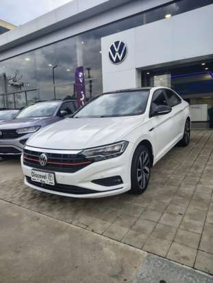 VOLKSWAGEN-JETTA-2020