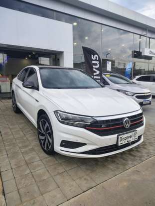 VOLKSWAGEN-JETTA-2020