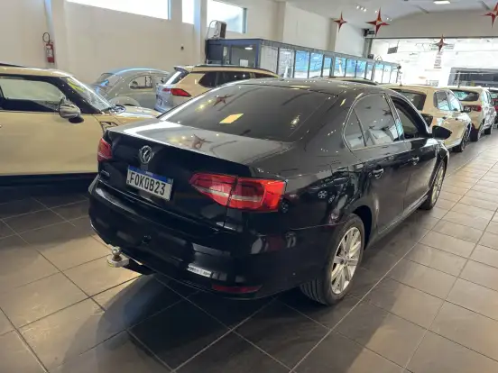 VOLKSWAGEN-JETTA-2015