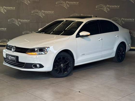 VOLKSWAGEN JETTA 2.0 TSI HIGHLINE 200CV GASOLINA 4P TIPTRONIC