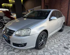 VOLKSWAGEN JETTA 2.5 I 20V 170CV GASOLINA 4P TIPTRONIC VOLKSWAGEN JETTA 2.5 I 20V 170CV GASOLINA 4P TIPTRONIC
