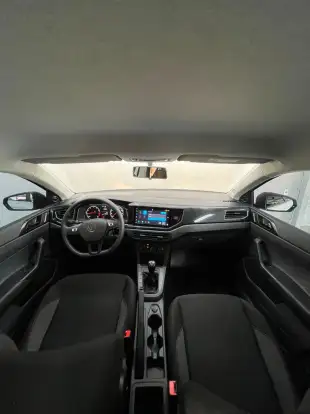 VOLKSWAGEN-POLO-2024