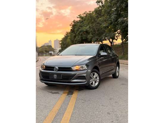 VOLKSWAGEN-POLO-2019