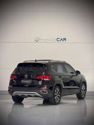 VOLKSWAGEN-TAOS-2021
