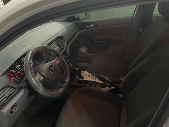 VOLKSWAGEN-T-CROSS-2020