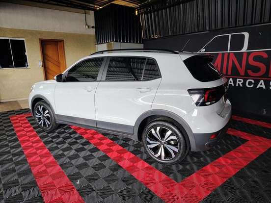 VOLKSWAGEN-T-CROSS-2023