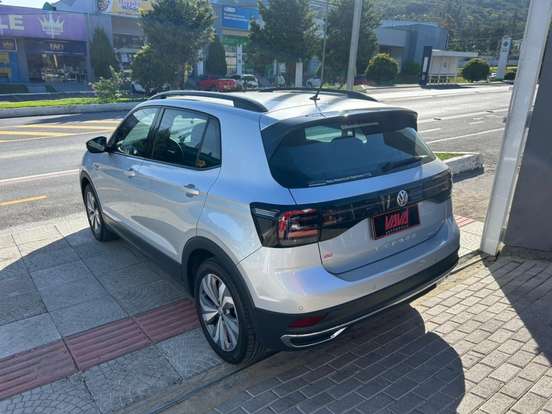 VOLKSWAGEN-T-CROSS-2019