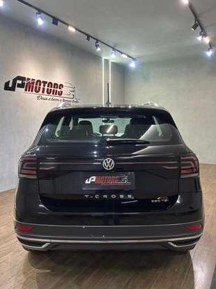 VOLKSWAGEN-T-CROSS-2020