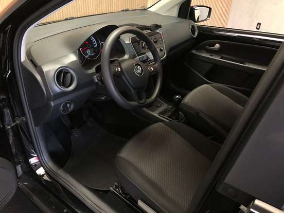 VOLKSWAGEN-UP-2019