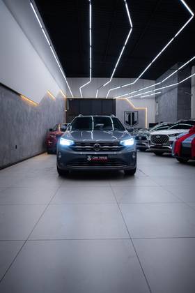 VOLKSWAGEN VIRTUS 1.0 200 TSI HIGHLINE AUTOMÁTICO