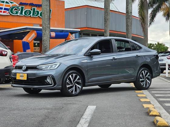 VOLKSWAGEN VIRTUS 1.0 200 TSI HIGHLINE AUTOMÁTICO