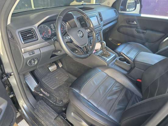 VOLKSWAGEN-AMAROK-2021