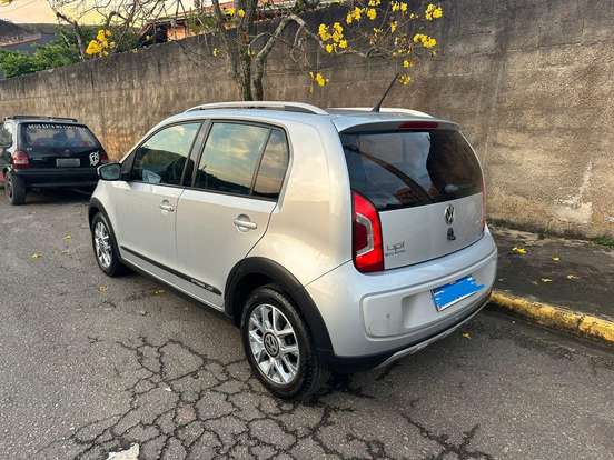 VOLKSWAGEN-CROSS UP-1.0 MPI 12V FLEX 4P AUTOMATIZADO VOLKSWAGEN-CROSS UP-2016