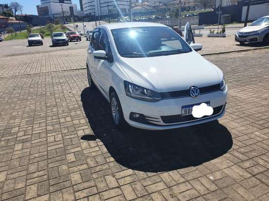 VOLKSWAGEN-FOX-2017