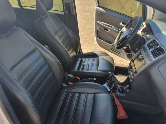 VOLKSWAGEN-FOX-1.6 MSI TOTAL FLEX CONNECT 4P MANUAL VOLKSWAGEN-FOX-2017