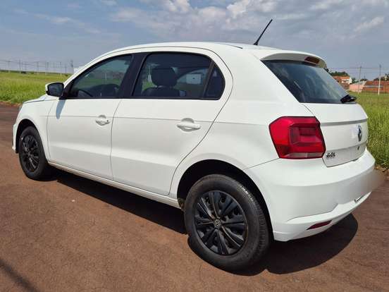 VOLKSWAGEN-GOL-1.6 MSI TOTALFLEX TRENDLINE 4P MANUAL VOLKSWAGEN-GOL-2017