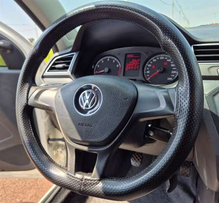 VOLKSWAGEN-GOL-2017