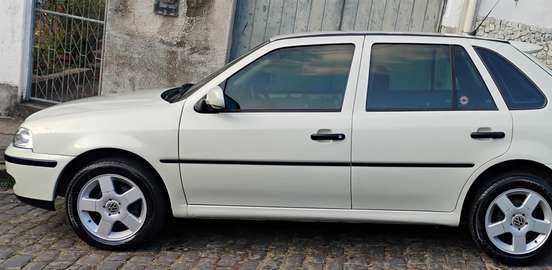 VOLKSWAGEN-GOL-2000