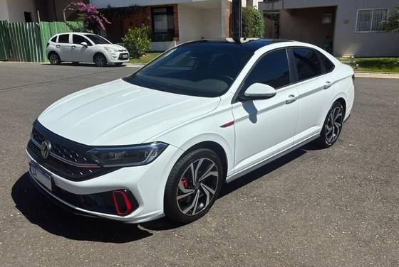 VOLKSWAGEN JETTA 2.0 350 TSI GASOLINA GLI DSG