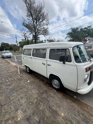 VOLKSWAGEN-KOMBI-2012