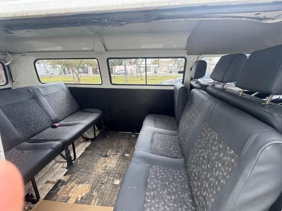 VOLKSWAGEN-KOMBI-2012