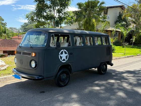 VOLKSWAGEN KOMBI 1.6 FURGÃO 8V GASOLINA 3P MANUAL