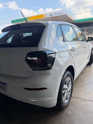 VOLKSWAGEN-POLO-2024