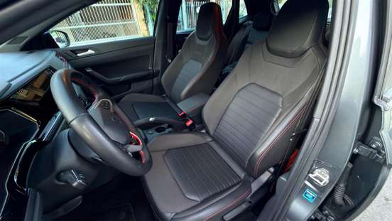 VOLKSWAGEN-POLO-2024