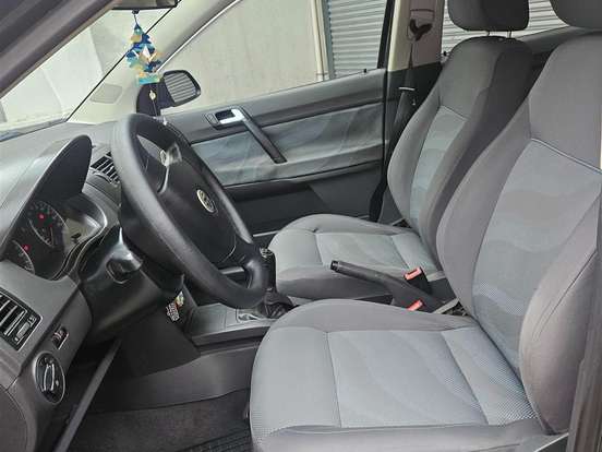 VOLKSWAGEN-POLO SEDAN-1.6 MI 8V FLEX 4P MANUAL VOLKSWAGEN-POLO SEDAN-2009