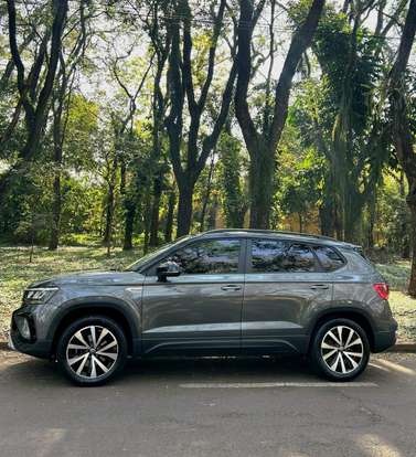 VOLKSWAGEN-TAOS-2023