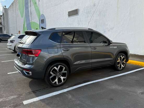 VOLKSWAGEN-TAOS-2024