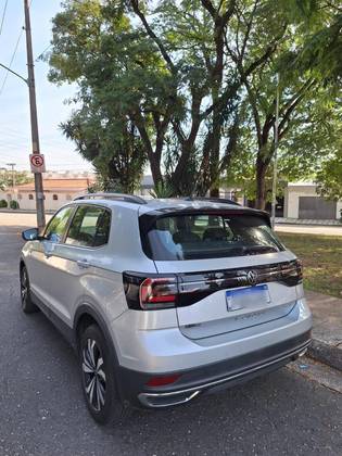 VOLKSWAGEN T-CROSS 1.0 200 TSI TOTAL FLEX COMFORTLINE AUTOMÁTICO