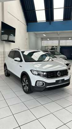 VOLKSWAGEN-T-CROSS-2021