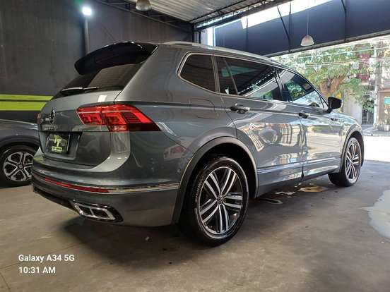 VOLKSWAGEN-TIGUAN-2.0 300 TSI GASOLINA ALLSPACE R-LINE AUTOMÁTICO VOLKSWAGEN-TIGUAN-2024