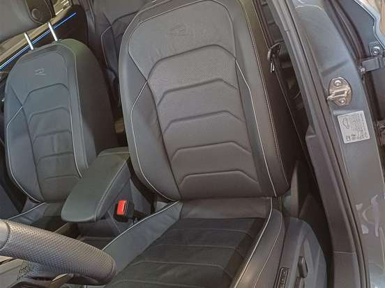 VOLKSWAGEN-TIGUAN-2.0 300 TSI GASOLINA ALLSPACE R-LINE AUTOMÁTICO VOLKSWAGEN-TIGUAN-2024