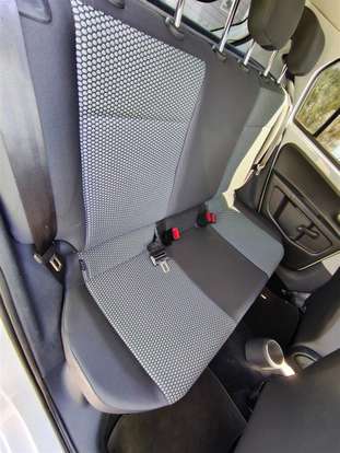 VOLKSWAGEN-UP-2015