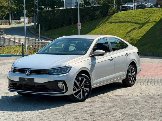 VOLKSWAGEN VIRTUS 1.0 200 TSI HIGHLINE AUTOMÁTICO