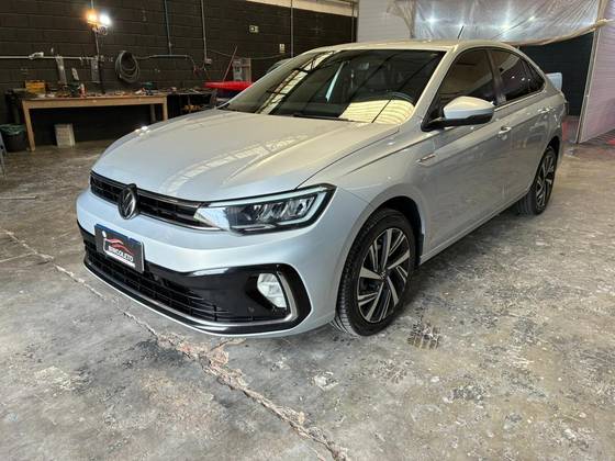 VOLKSWAGEN VIRTUS 1.0 200 TSI HIGHLINE AUTOMÁTICO