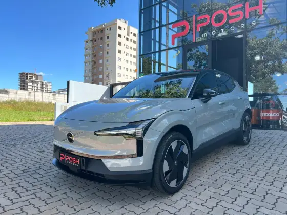 VOLVO EX30 69 KW ELÉTRICO PLUS