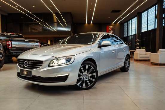 VOLVO-S60-2.0 T5 KINETIC 16V TURBO GASOLINA 4P AUTOMÁTICO VOLVO-S60-2015