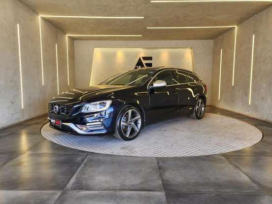 VOLVO-V60-2.0 T5 R DESIGN DYNAMIC 16V TURBO GASOLINA 4P AUTOMATIZADO VOLVO-V60-2013
