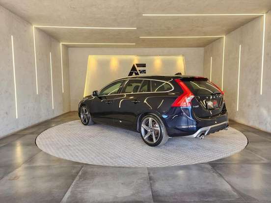 VOLVO-V60-2.0 T5 R DESIGN DYNAMIC 16V TURBO GASOLINA 4P AUTOMATIZADO VOLVO-V60-2013