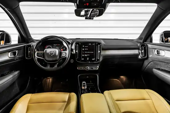 VOLVO-XC40-2.0 T4 GASOLINA INSCRIPTION GEARTRONIC VOLVO-XC40-2020