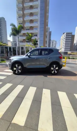 VOLVO XC40 2.0 T5 GASOLINA MOMENTUM AWD GEARTRONIC