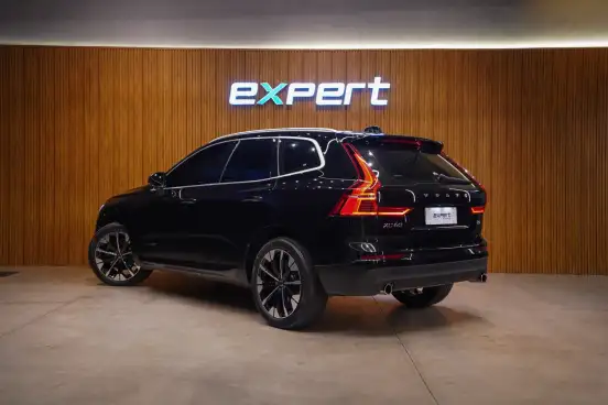 VOLVO-XC60-2020