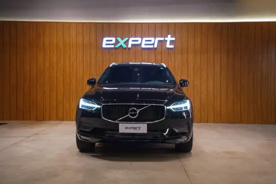 VOLVO-XC60-2020