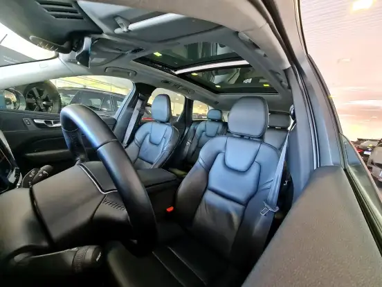 VOLVO-XC60-2.0 T8 HYBRID MOMENTUM AWD GEARTRONIC VOLVO-XC60-2020